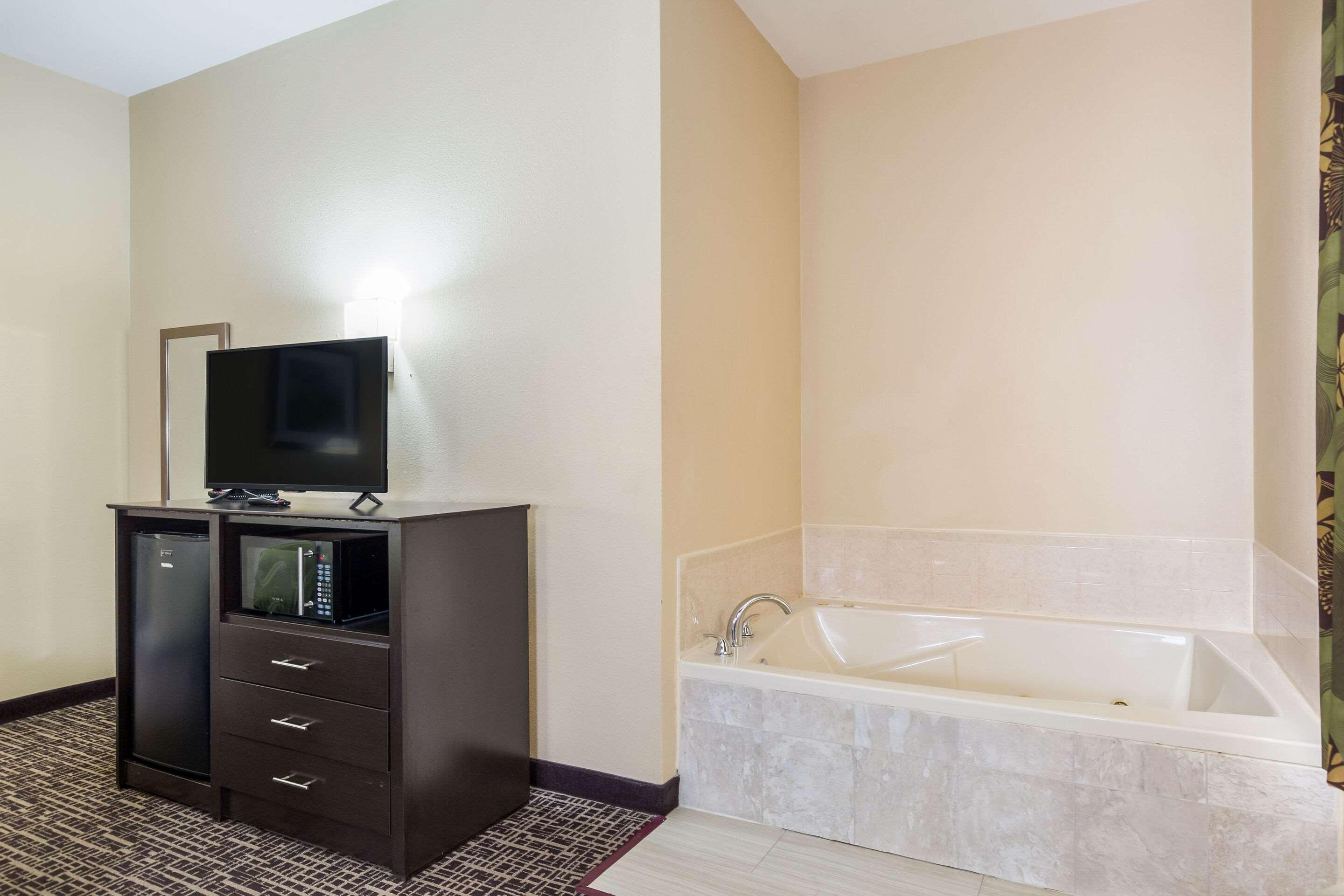 Quality Inn & Suites Caseyville - St Louis Экстерьер фото