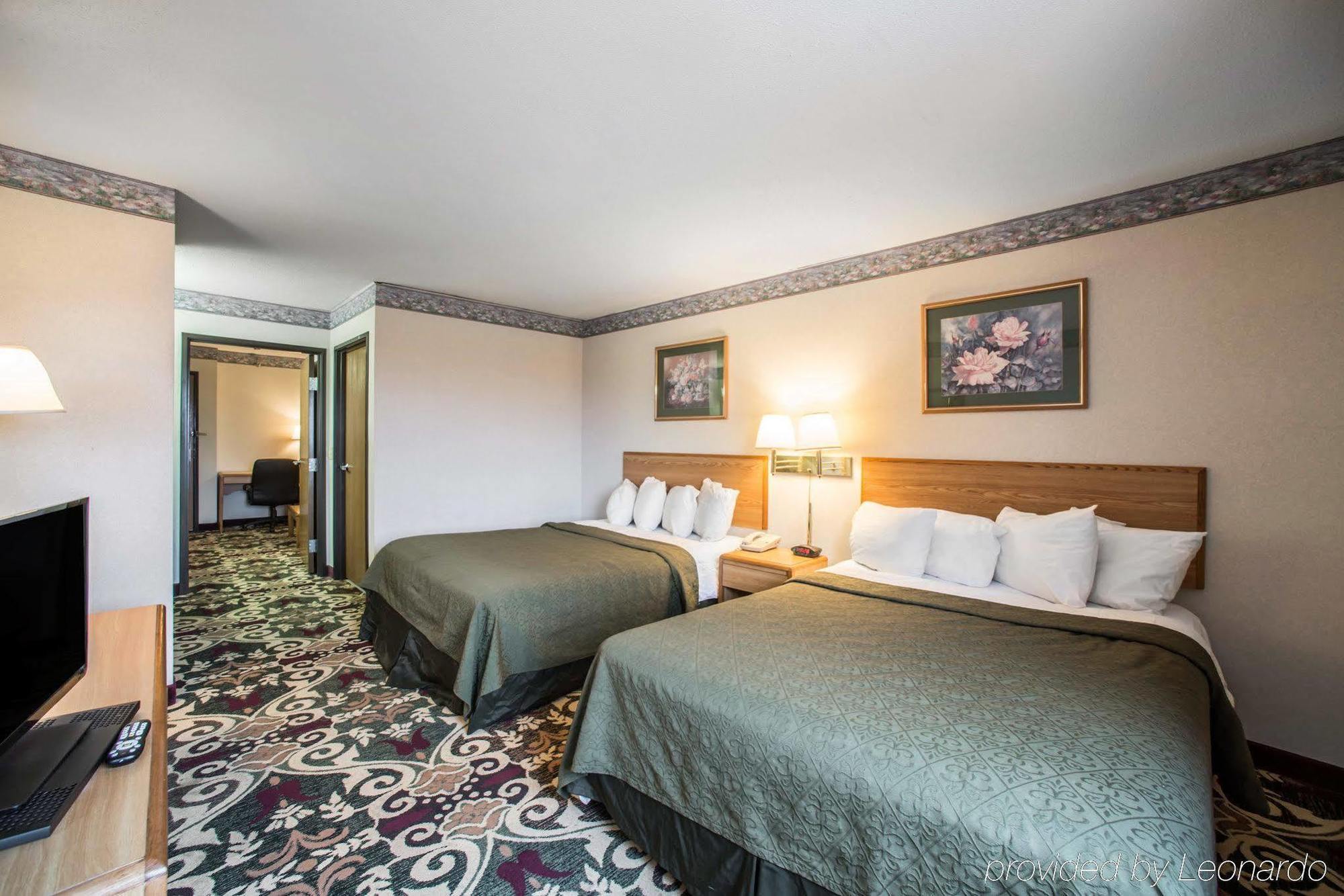 Quality Inn & Suites Caseyville - St Louis Экстерьер фото